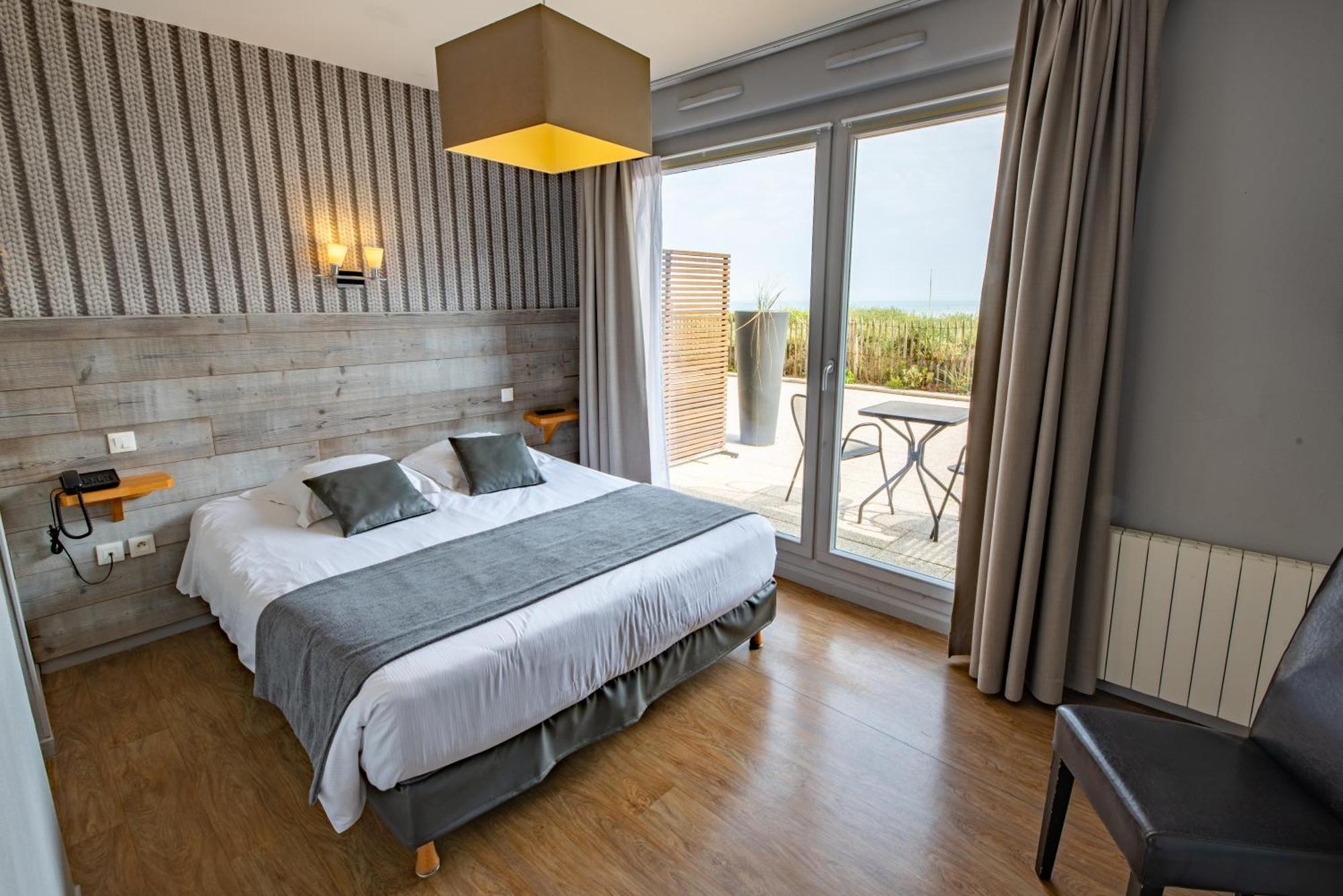 Logis- Hotel De La Baie De Wissant & Appartements Kültér fotó